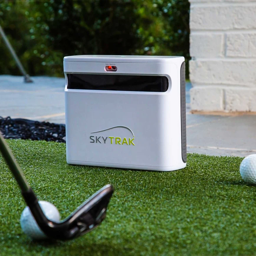 skytrak-plus-launch-monitor-outdoors